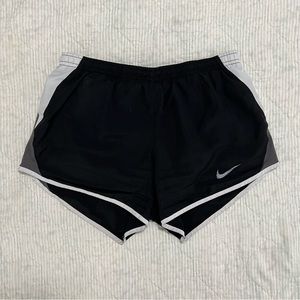 Nike - Women’s Dry 10k Running Shorts